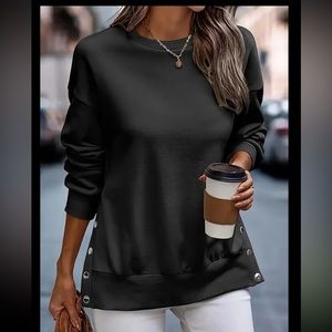 Black crew neck sweatshirt with silver snap detail size Large